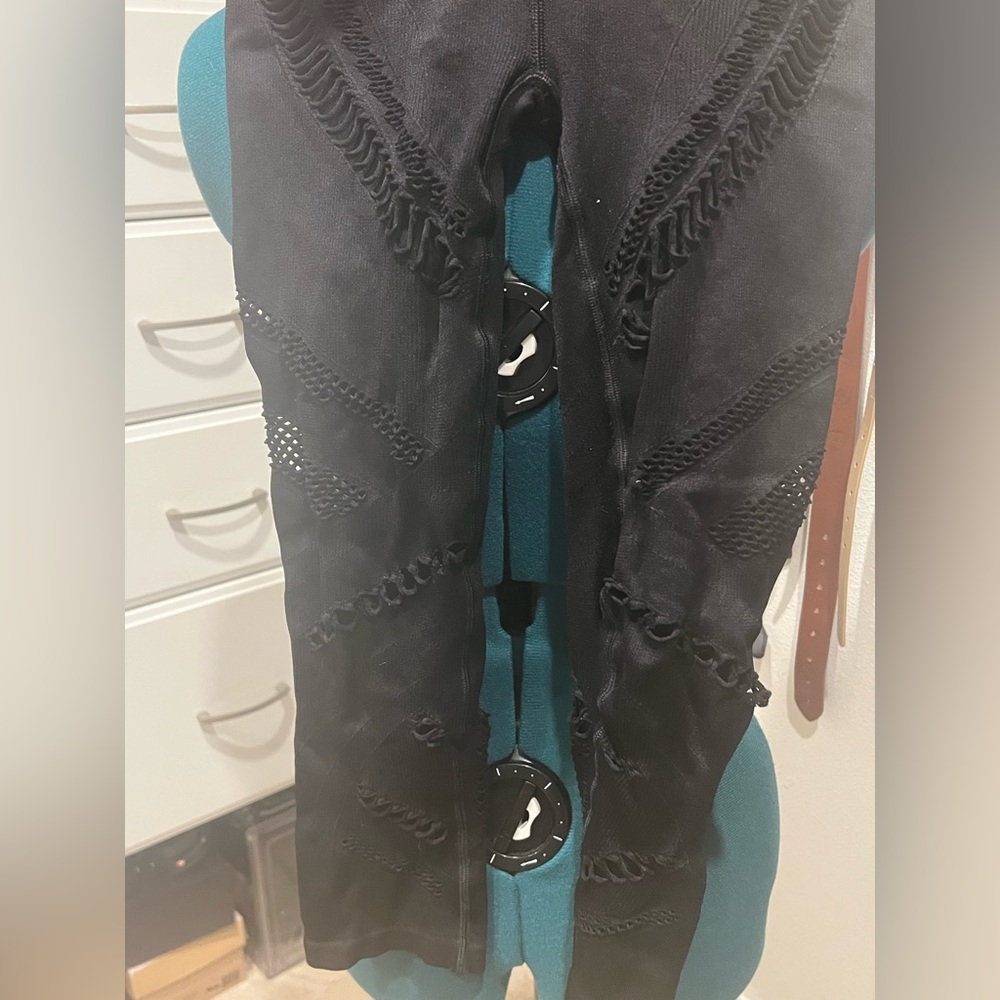 Mesh alo  leggings size M black